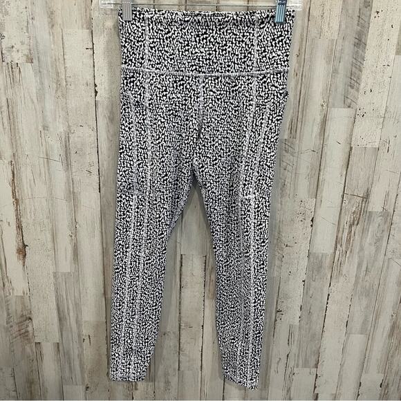 Athleta ULTIMATE STASH HIGH RISE 7/8 LEGGING Camilla Water Violet Texture XS - Picture 2 of 10